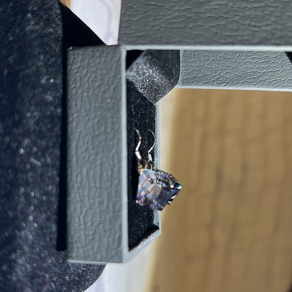 🆕Blue Swarovski Crystal Earrings by Cat Eye Jewels - Picture 8 of 16